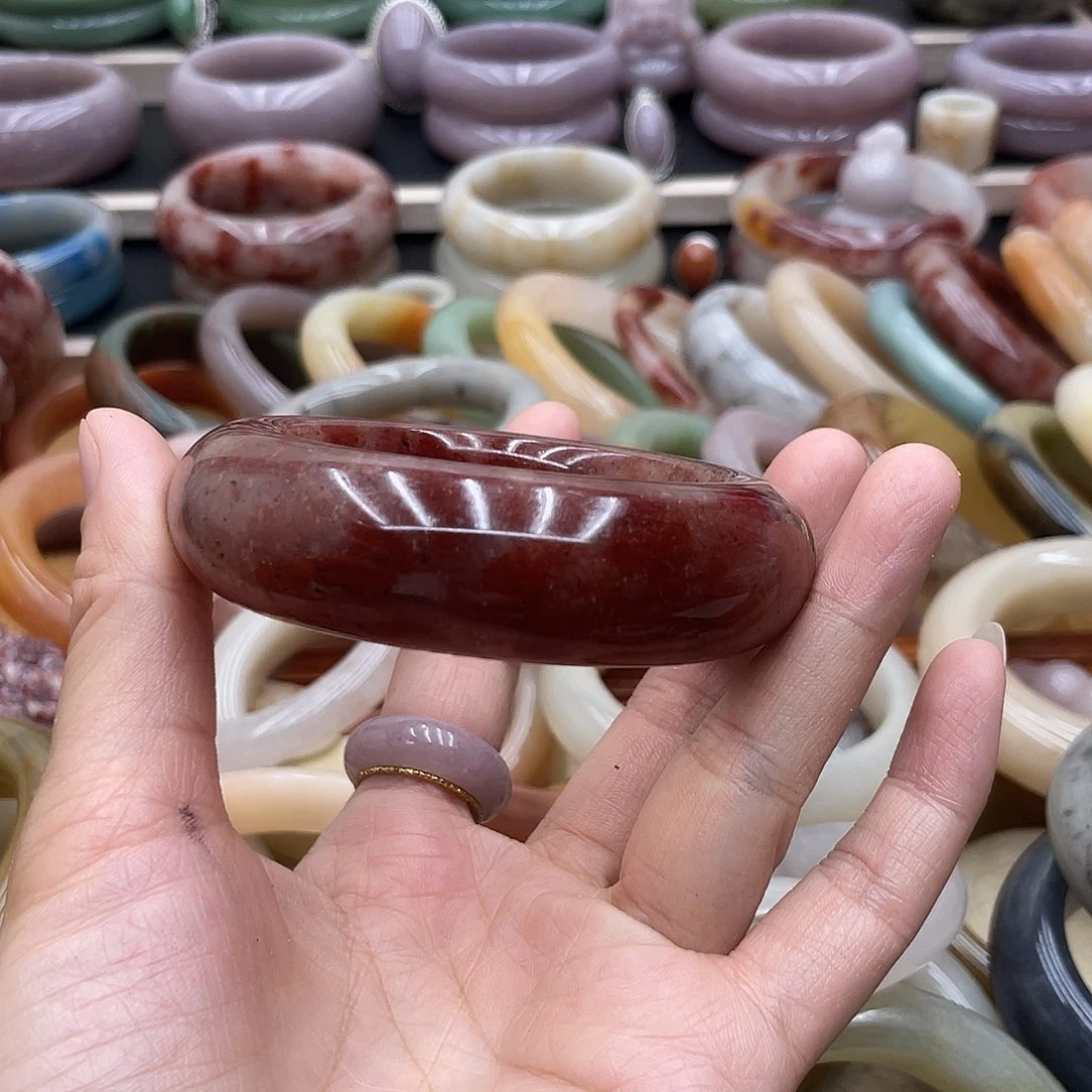 石英岩玉未镶嵌圈口齐全九****）