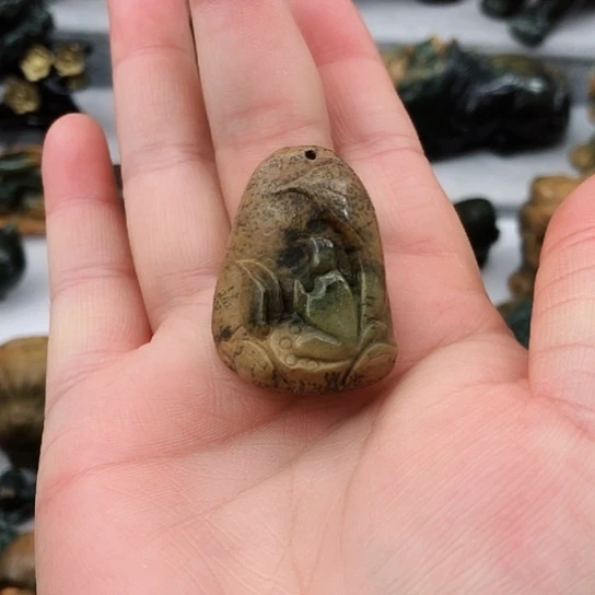 岫岩河磨玉（透闪石质玉）挂件未镶嵌