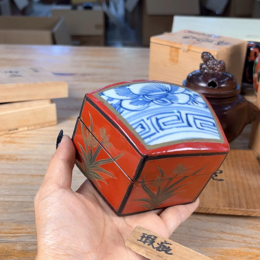 你说是谁在给你们找钱