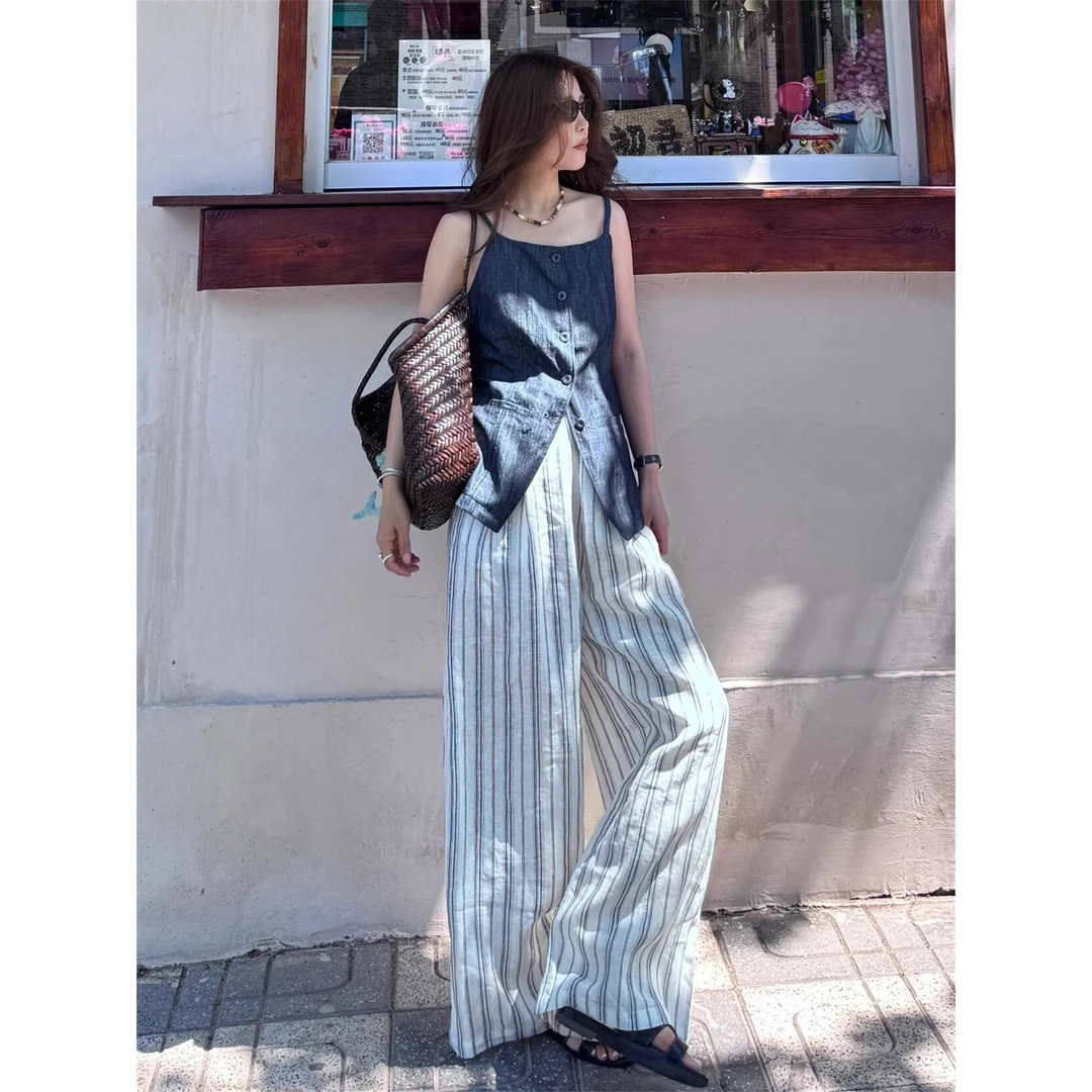上身绝美啊！夏日慵懒风松弛感穿搭吊带上衣条纹阔腿裤休闲套装女