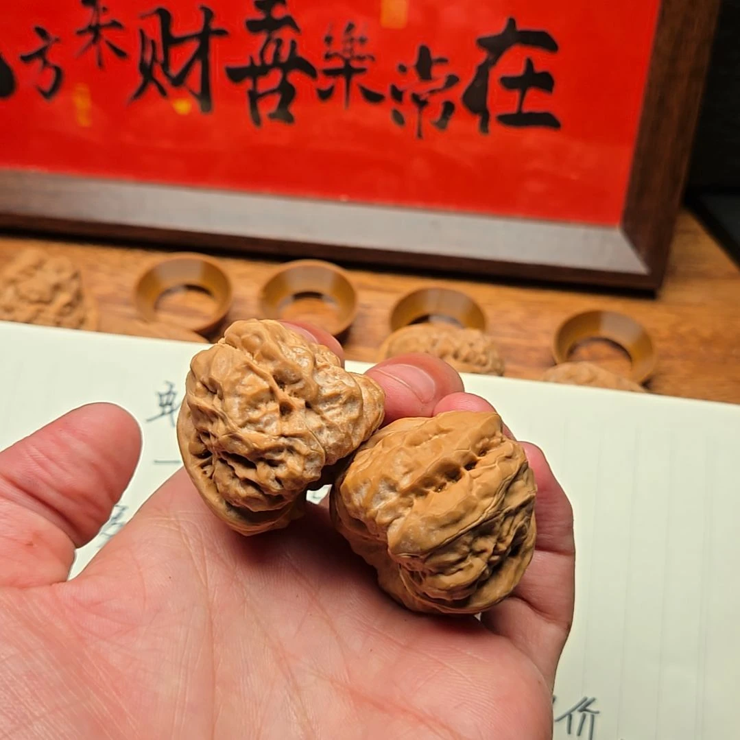 文玩核桃吊坠35。39