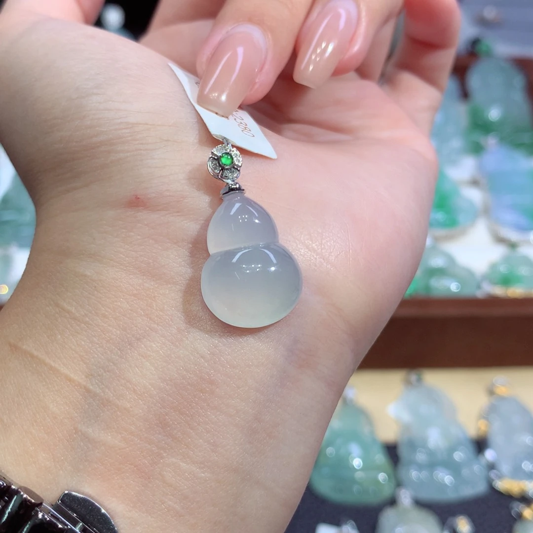 吊坠(不含链)18K金镶嵌翡翠