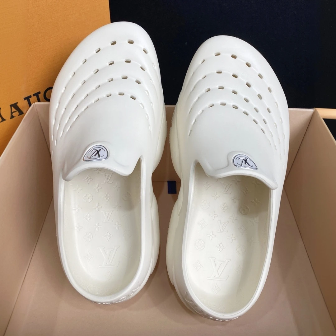 99新 LouisVuitton/路易威登 白色时尚耐磨 洞洞鞋 拖鞋 7码