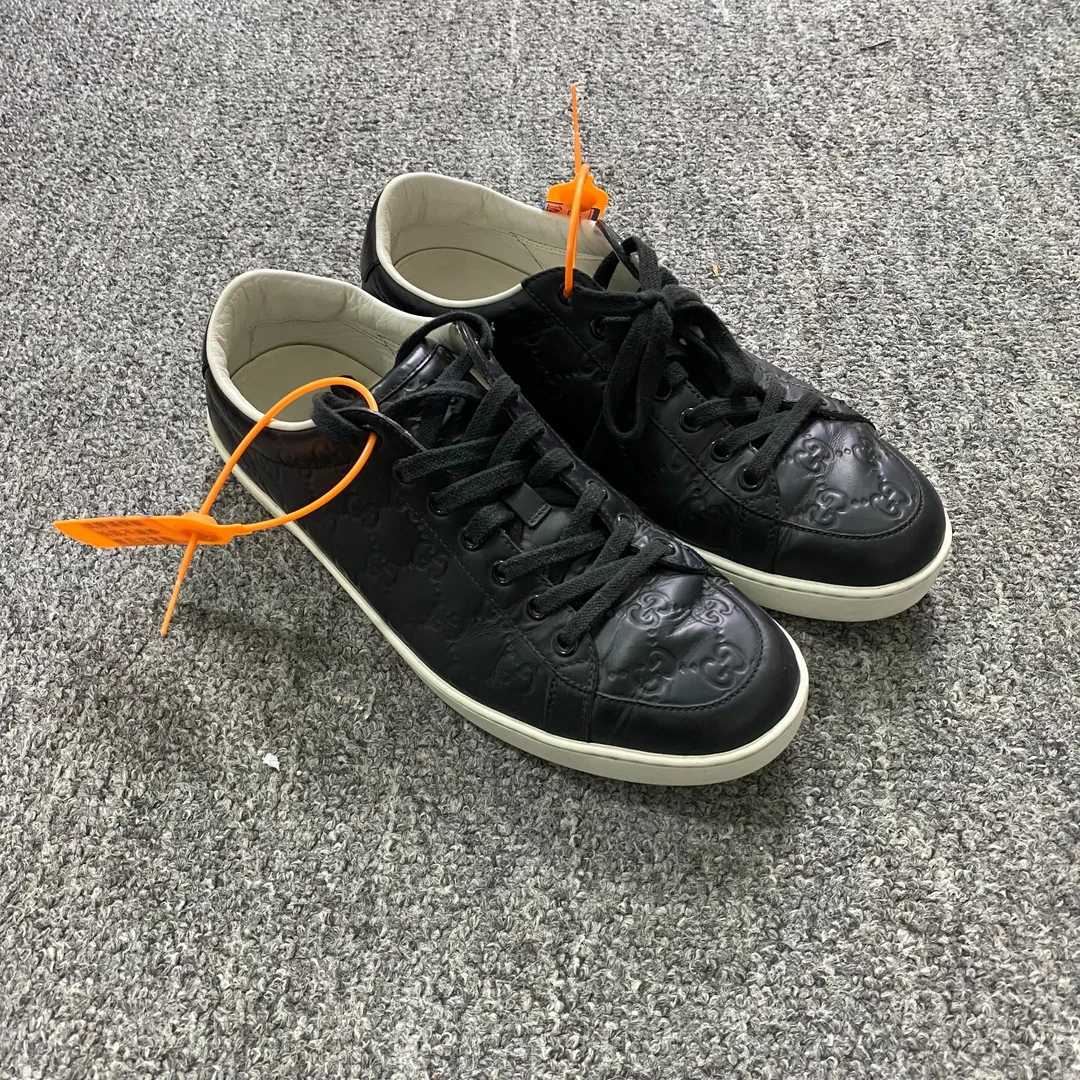 95新 GUCCI/古驰 黑色双G压印白底板鞋 41.5欧码 T92