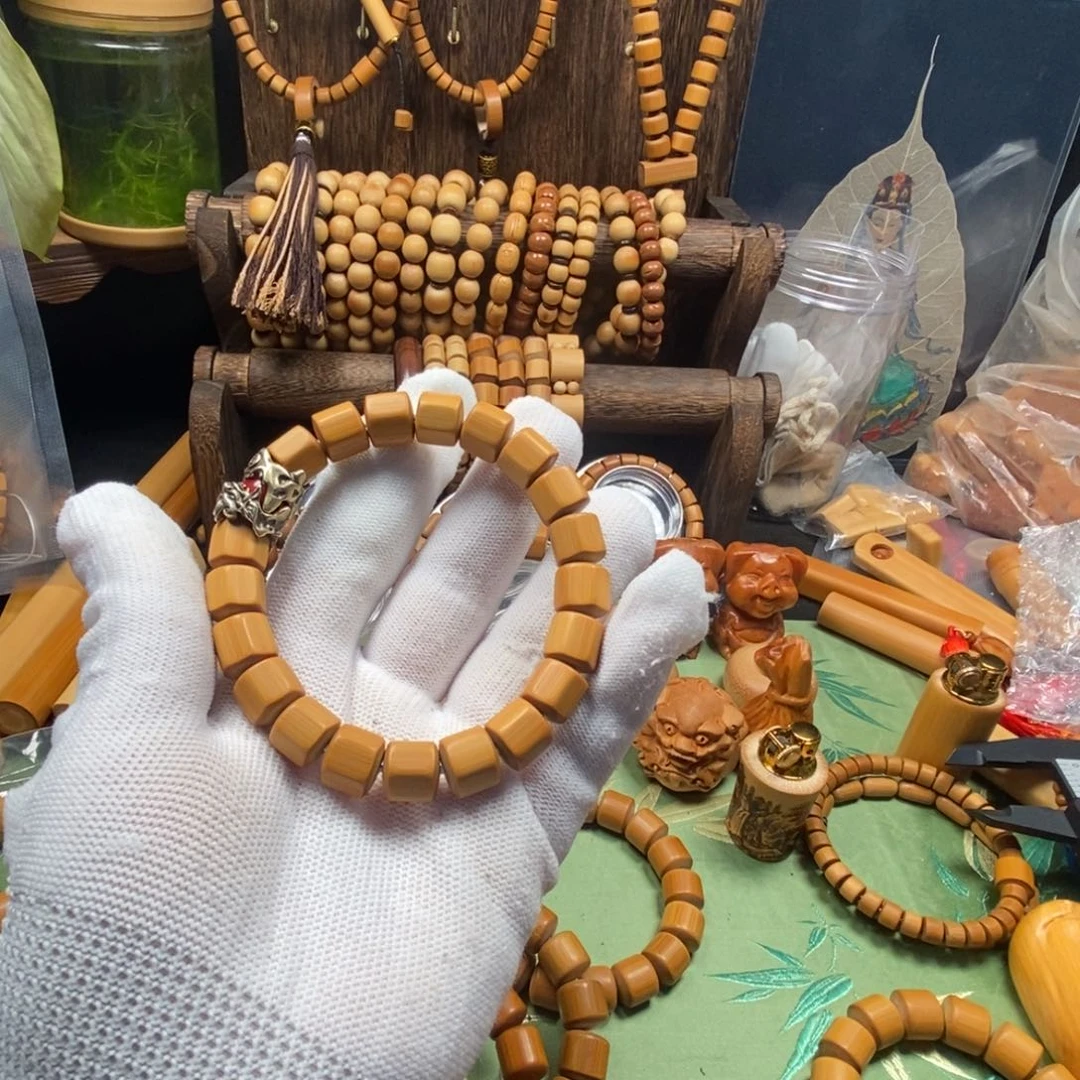 1***9竹实心竹红皮老料手串