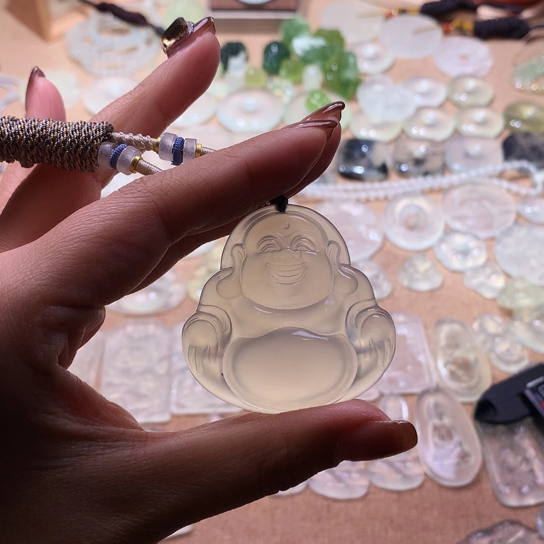 蛇纹石玉未镶嵌颈饰