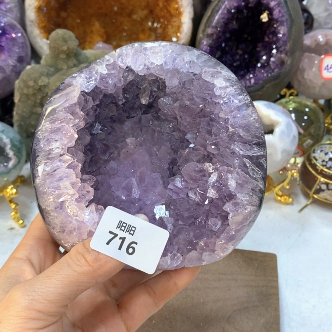 未镶嵌水晶大型摆件（非配饰）