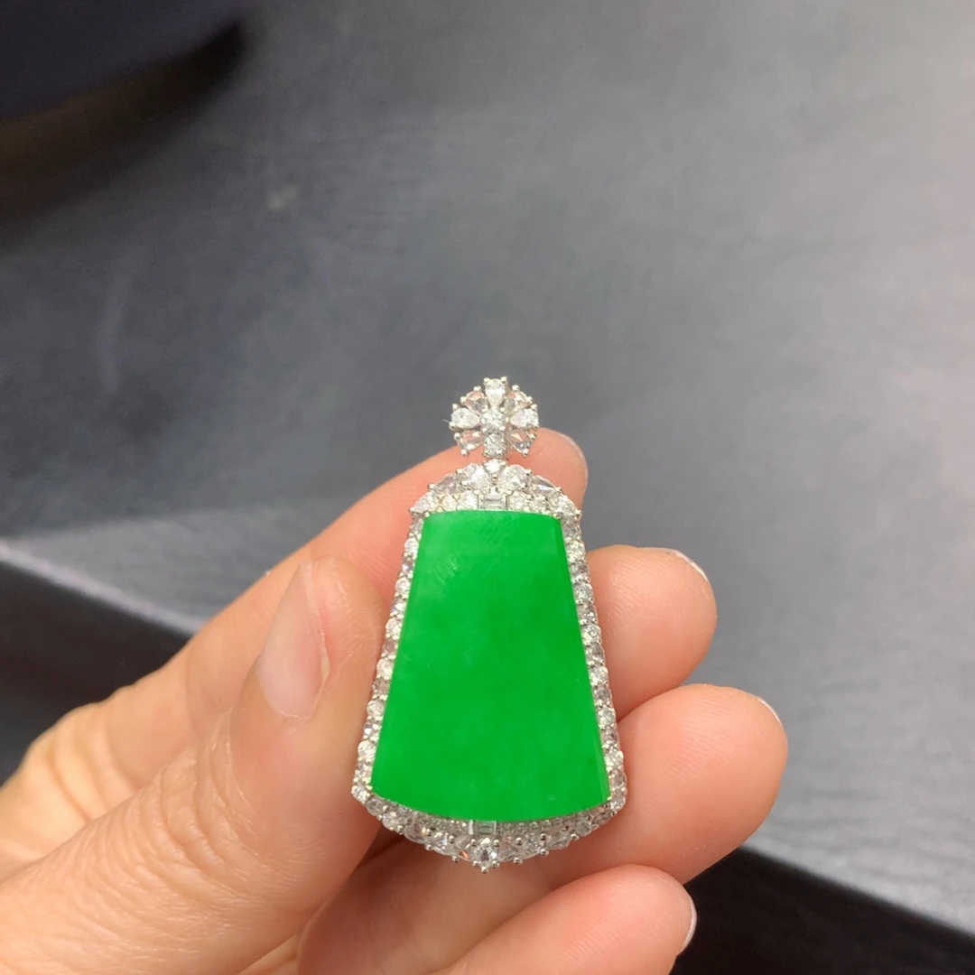 翡翠18K金镶嵌吊坠(不含链)