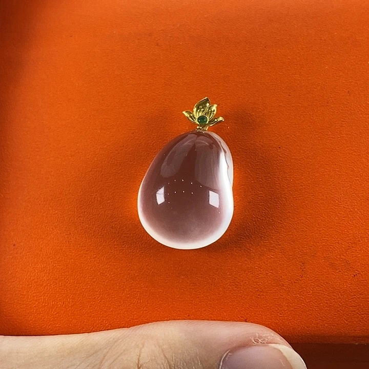 皇***飞石英质玉18K金镶嵌颈饰