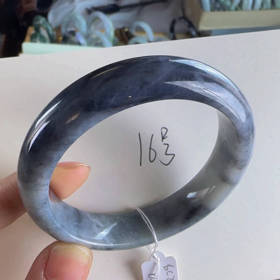 翡翠手镯未镶嵌老坑55圈