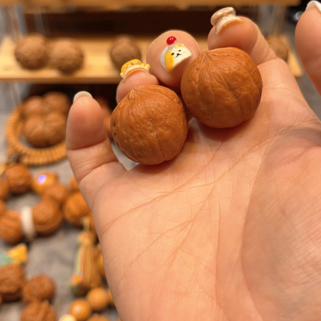 把件文玩核桃小蛇皮球