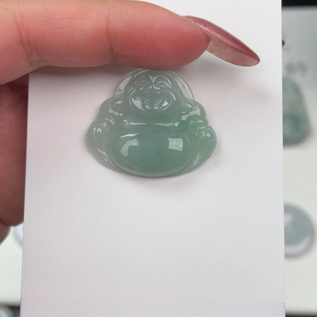 翡翠未镶嵌颈饰佛公