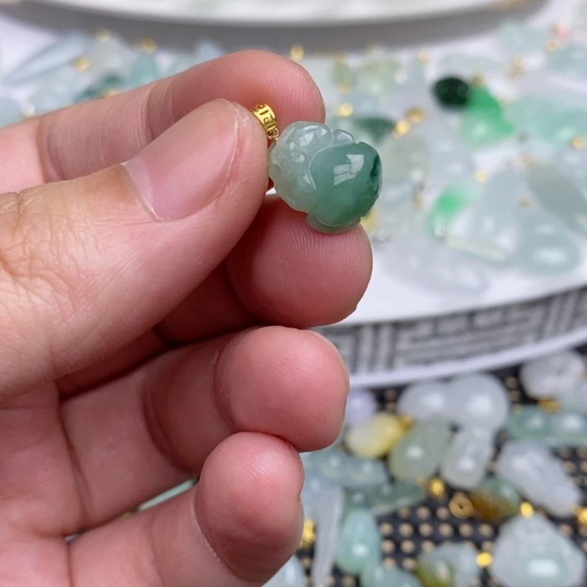 【闪购商品】翡翠18K金镶嵌吊坠(不含链)天*?貔貅