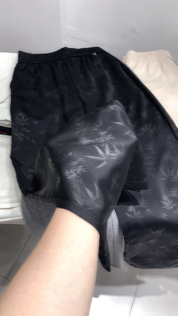 宝衣家  气质古典树叶提花缎面直筒裤