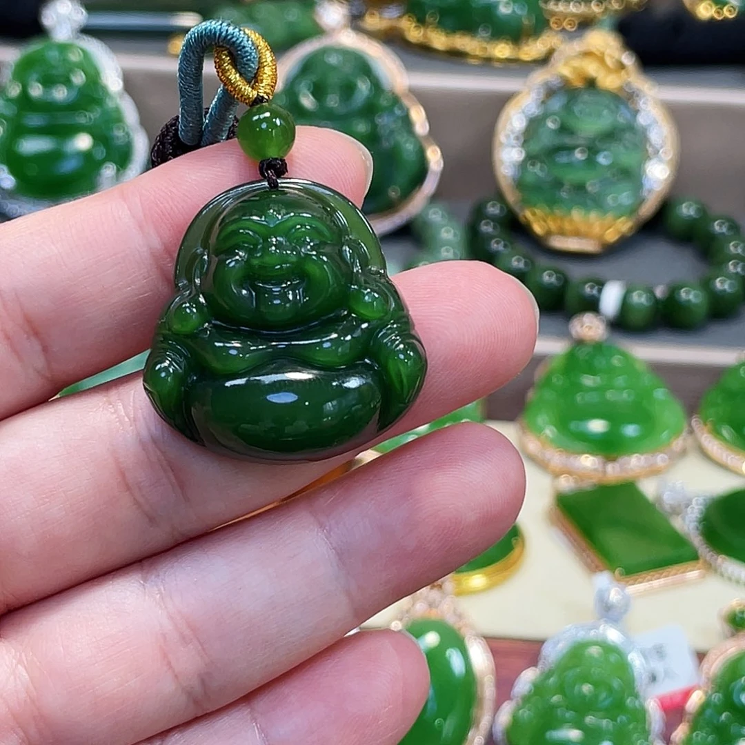 和田玉（碧玉）颈饰未镶嵌辣绿佛公30