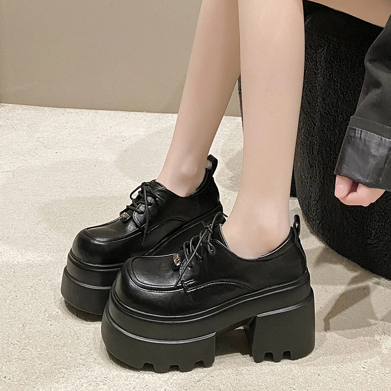 爆款单鞋女英伦风2025春季新款百搭厚底粗跟小皮鞋时尚炸街高跟鞋