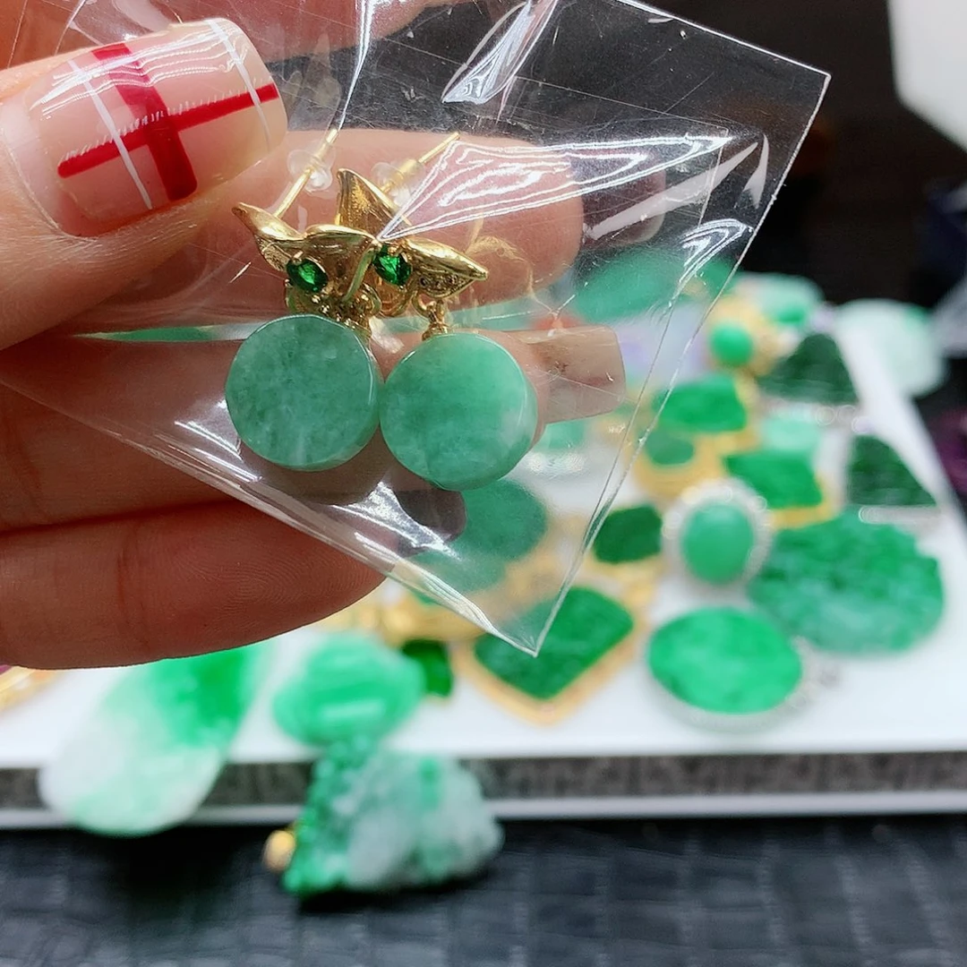 【闪购商品】翡翠耳饰未镶嵌，