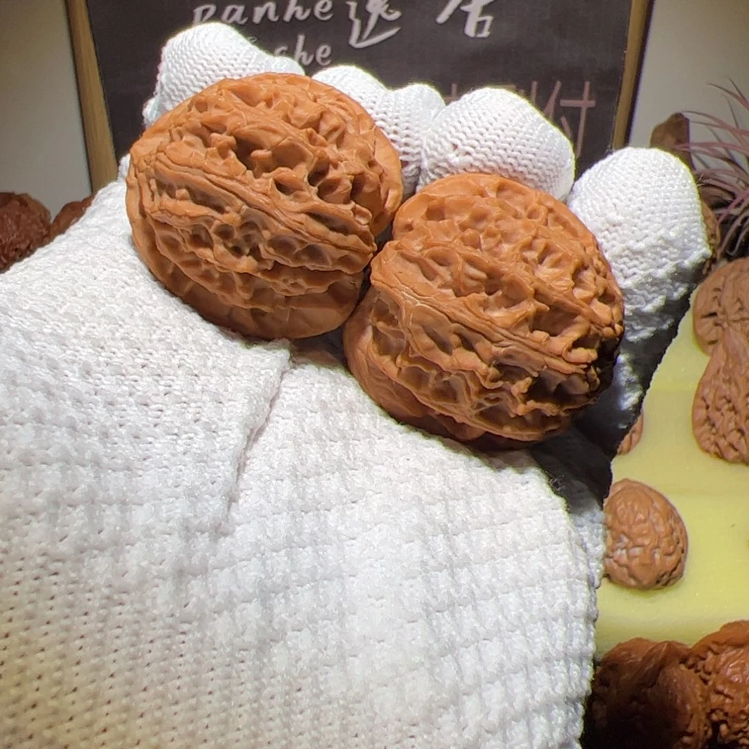 文玩核桃吊坠苹果