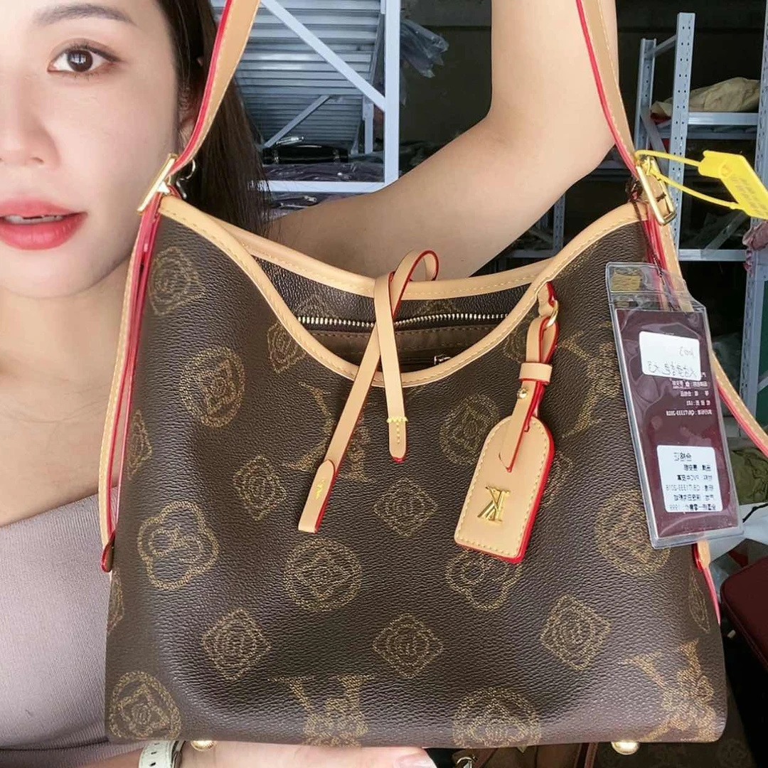 【闪购商品】绵羊皮（革）1003大字母杏色