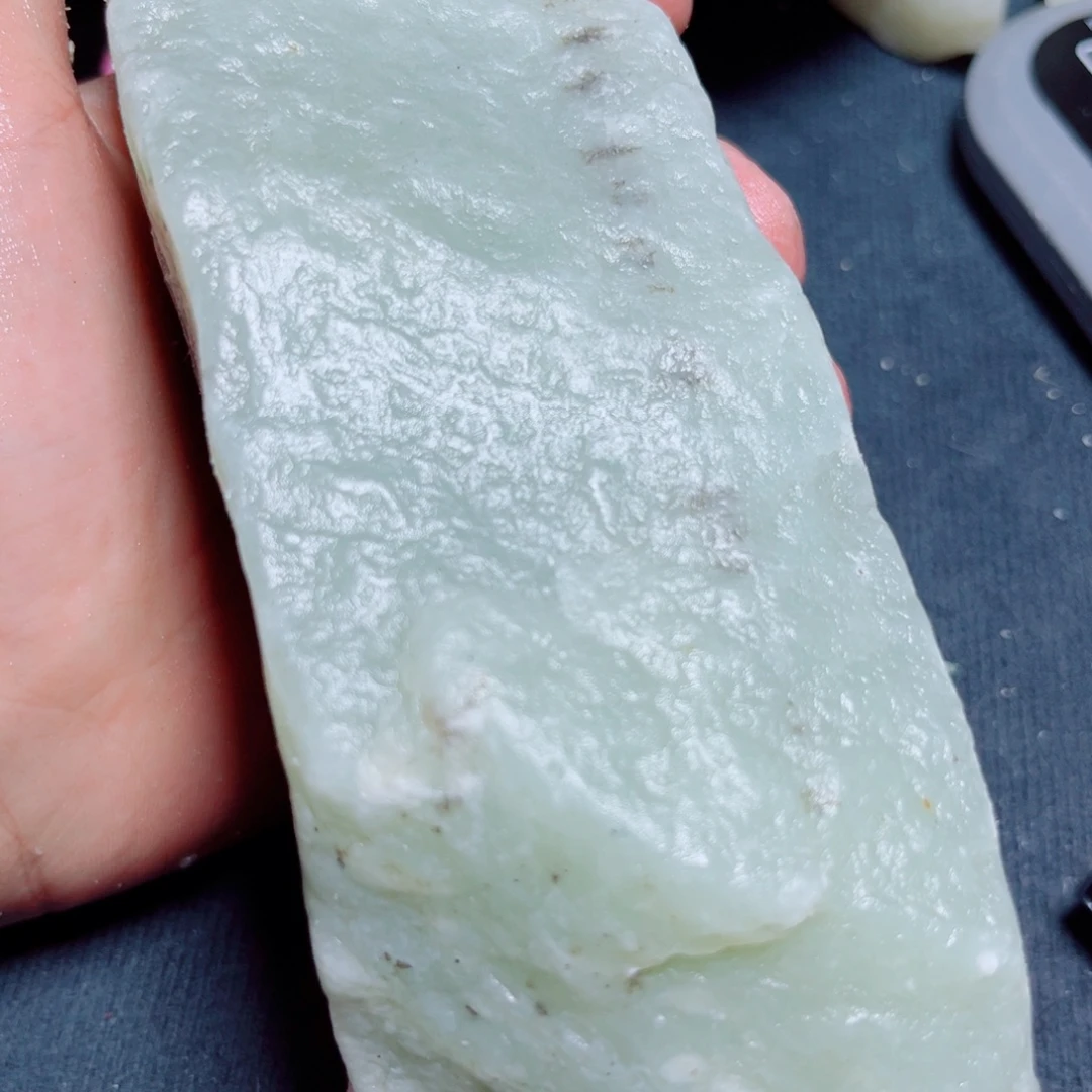 和田玉（糖玉）未镶嵌珠宝奇石