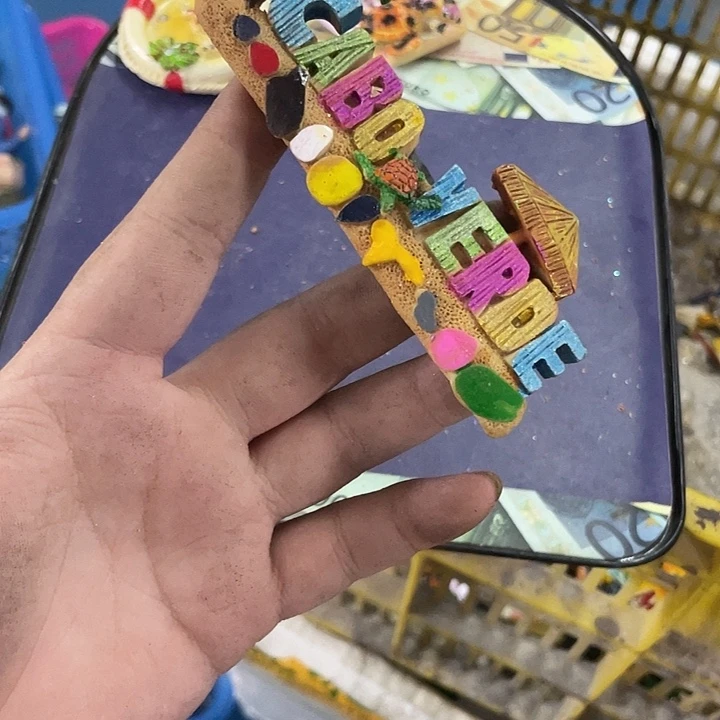 有机玻璃聆*泉微瑕。