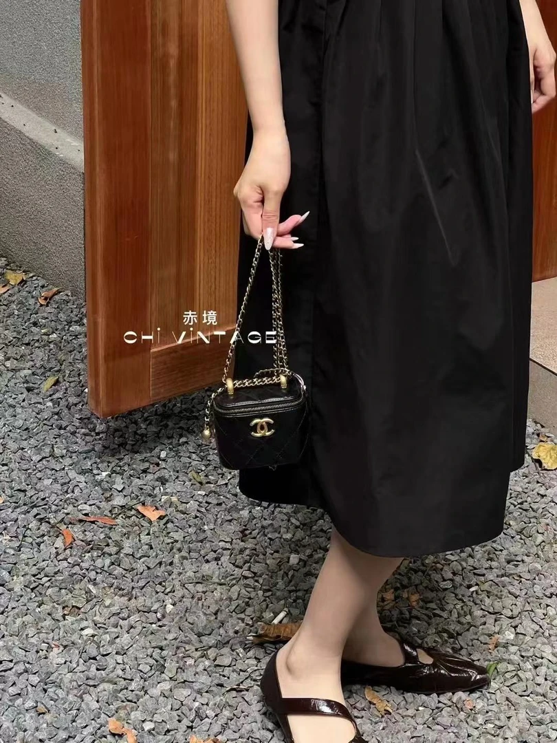 99新 Chanel/香奈儿 0481 黑金双金球化妆盒mini斜挎包22
