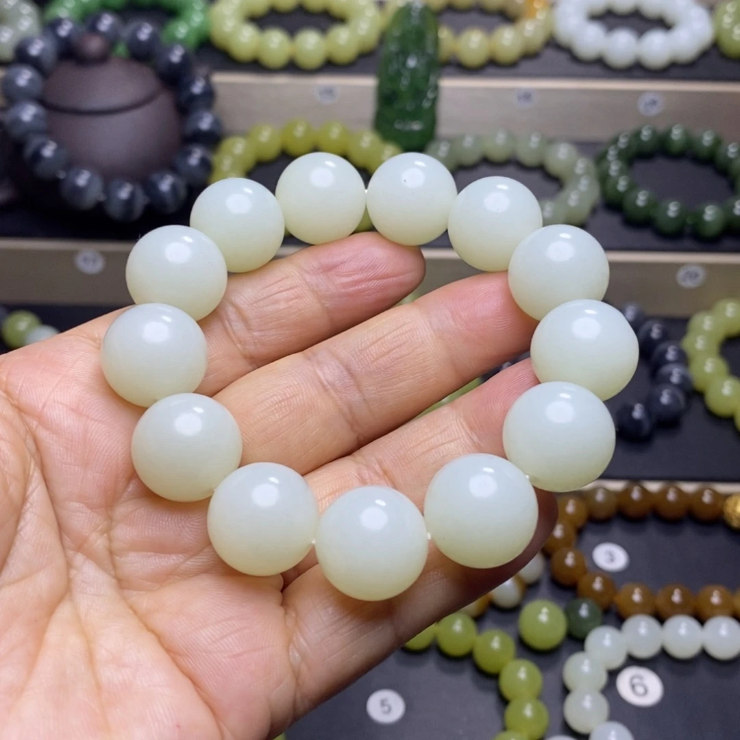 和田玉未镶嵌手串