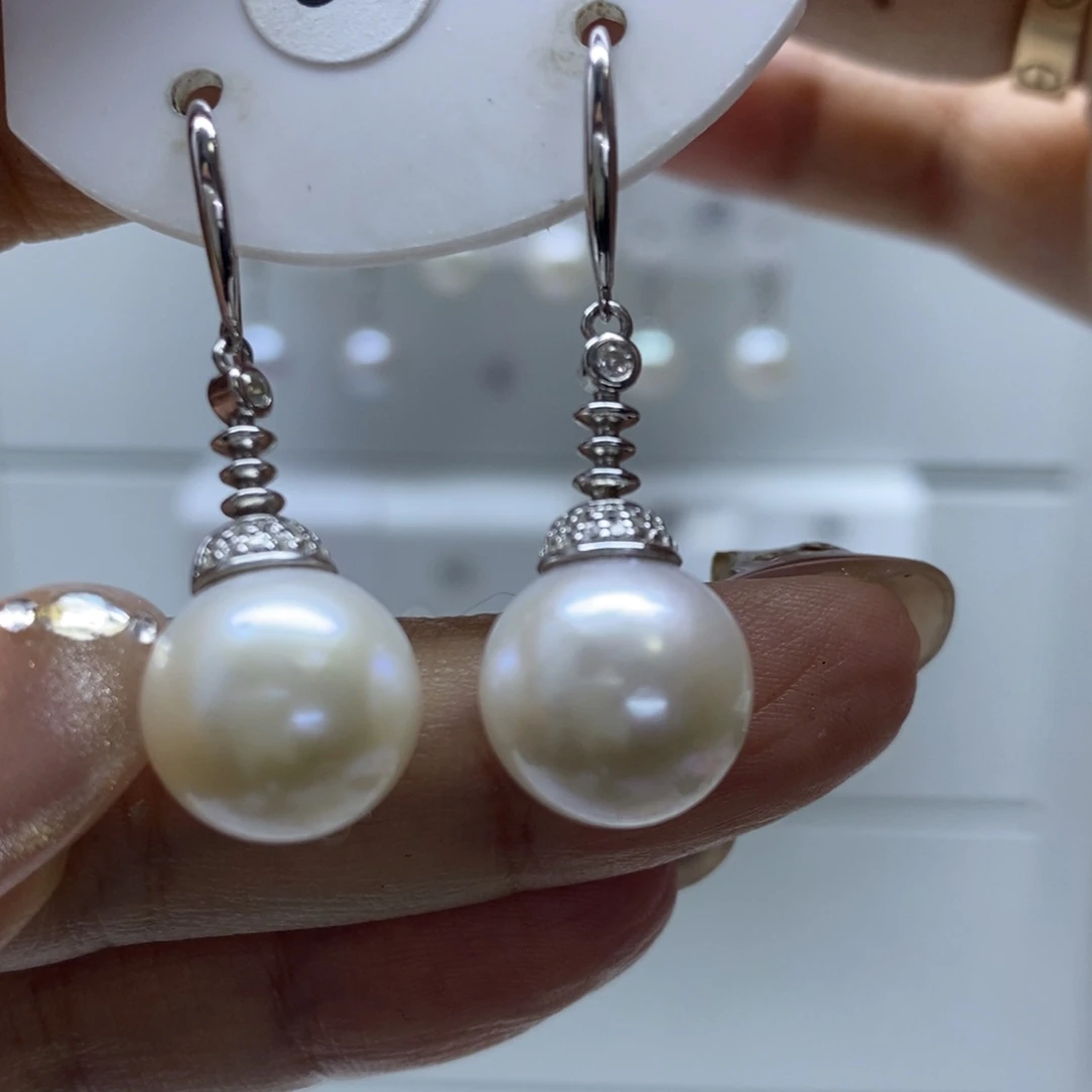 b***8耳饰银S925镶嵌淡水珍珠