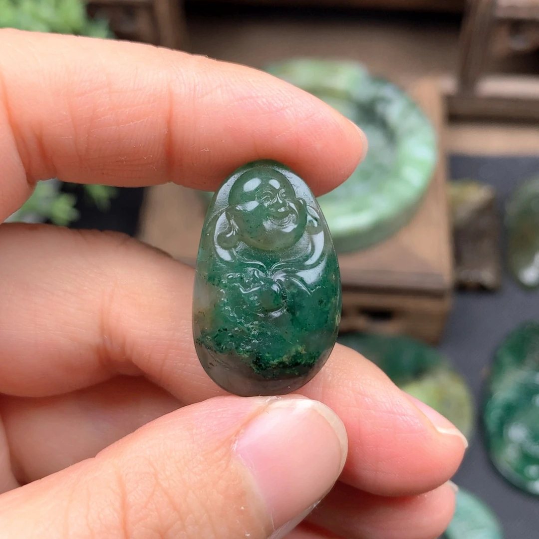 独山玉未镶嵌颈饰