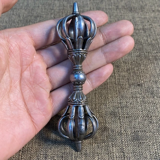 藏传天铁陨铁金刚杵摆件