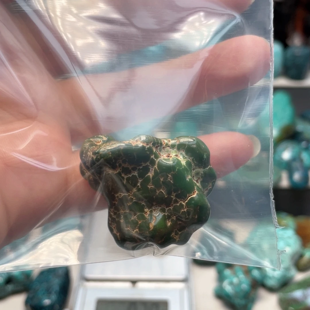 快***尼未镶嵌绿松石颈饰
