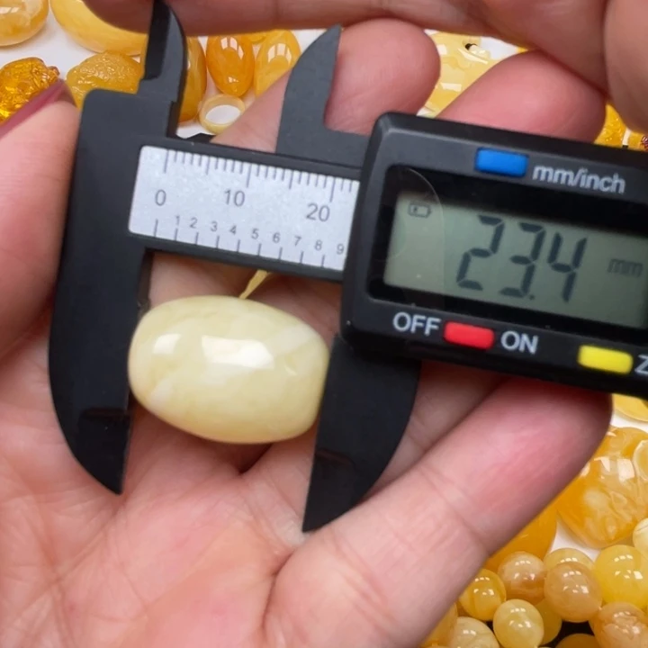 裸石蜜蜡未镶嵌蜜蜡