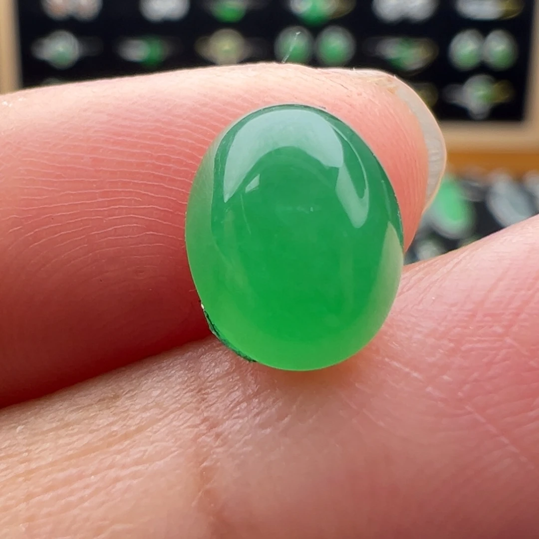 翡翠未镶嵌颈饰蛋9.3