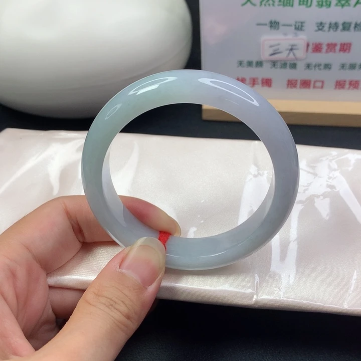 翡翠手镯未镶嵌5657
