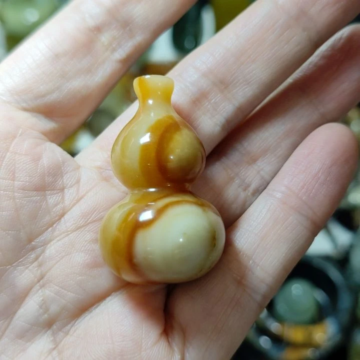 岫玉未镶嵌挂坠款式
