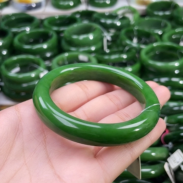 未镶嵌手镯和田玉（碧玉）