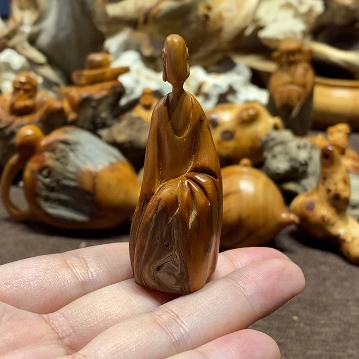 柏木（崖柏）无相佛