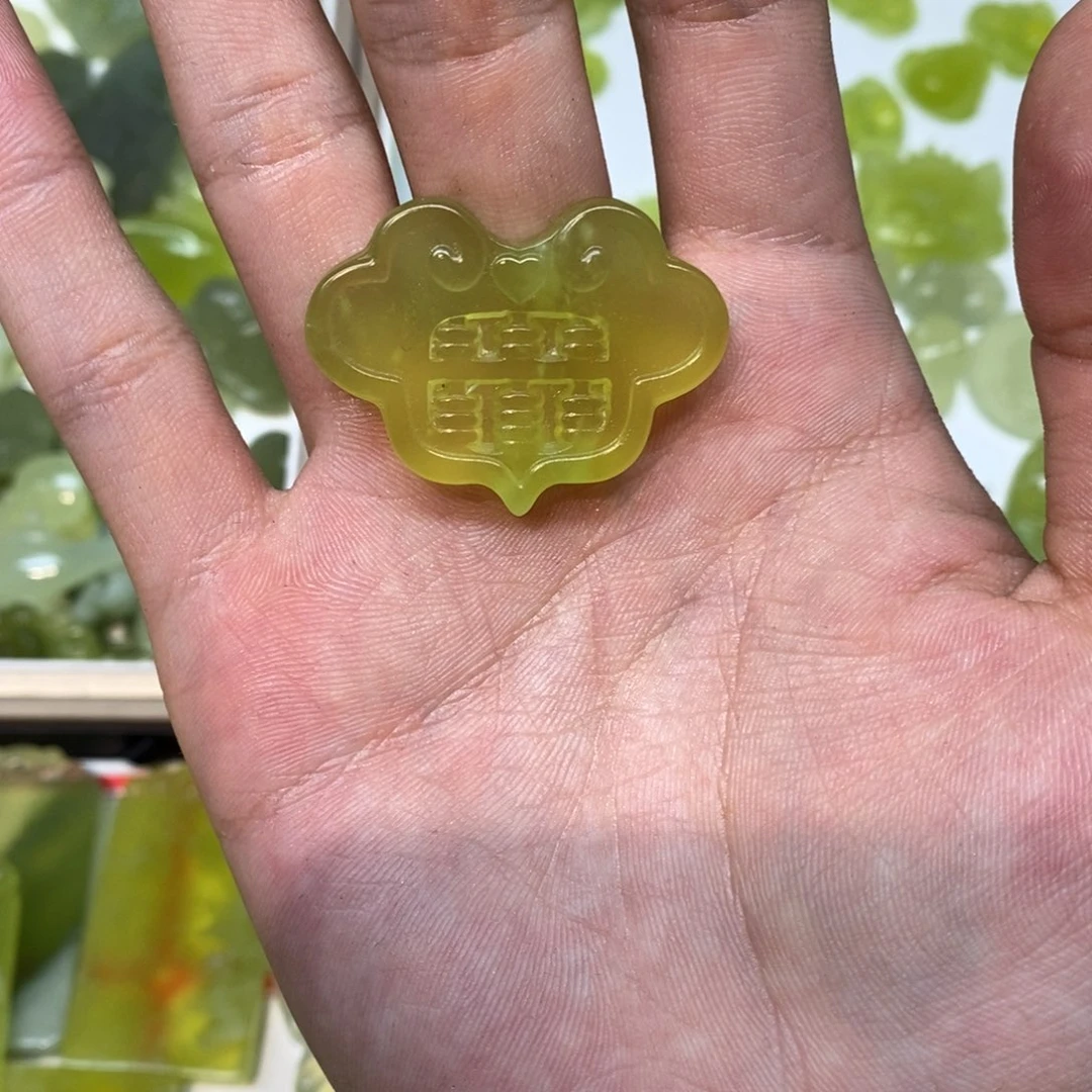 岫玉未镶嵌吊坠(不含链)