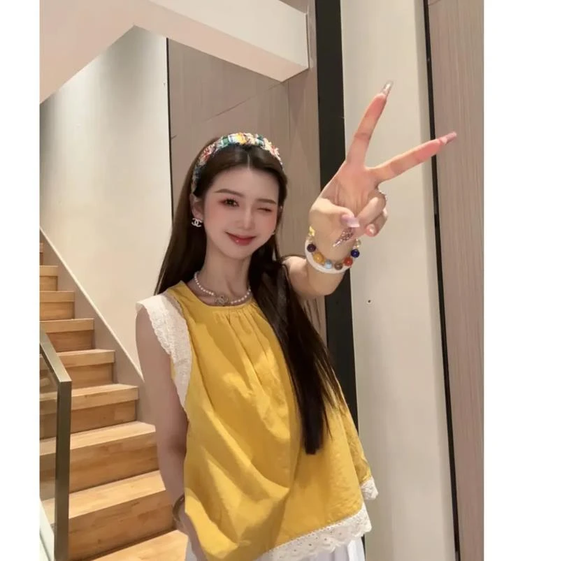 2025蕾丝花边拼接无袖衬衫女夏季设计感娃娃衫甜美小衫上衣