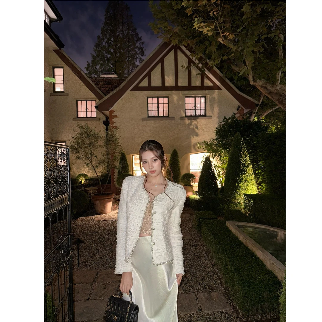 2025年秋冬新款法式纯欲小香风高级感开衫外套女配显瘦高腰半身裙