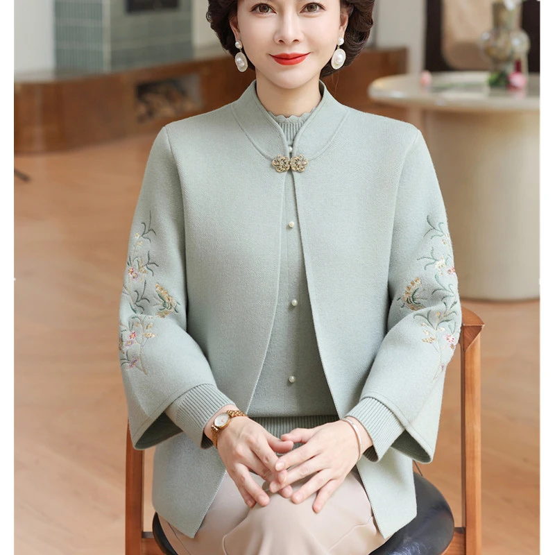 新款妈妈秋装针织两件套装洋气上衣中老年女秋冬时尚毛衣开衫外套