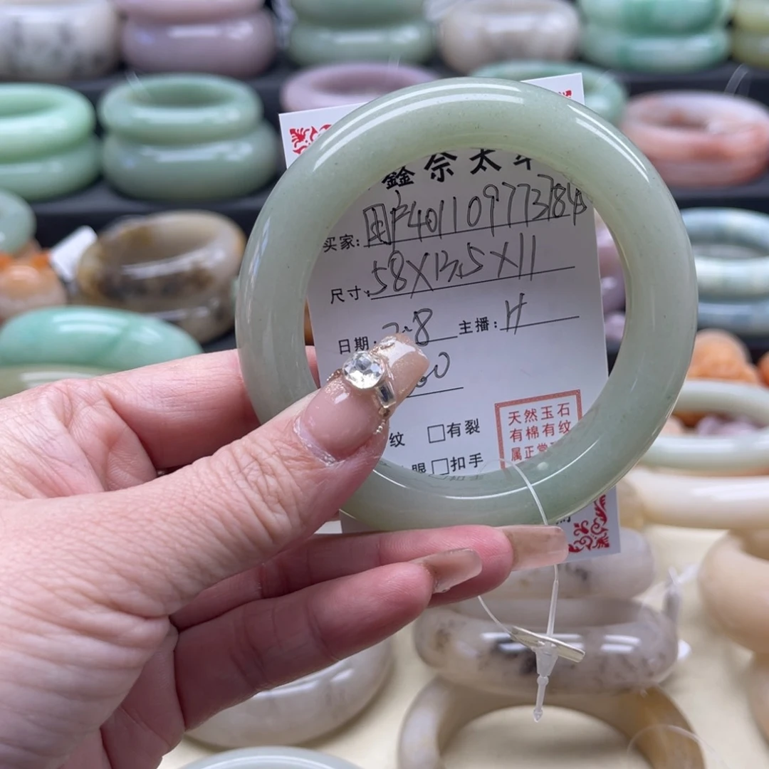 石英质玉我是一个未镶嵌用****5