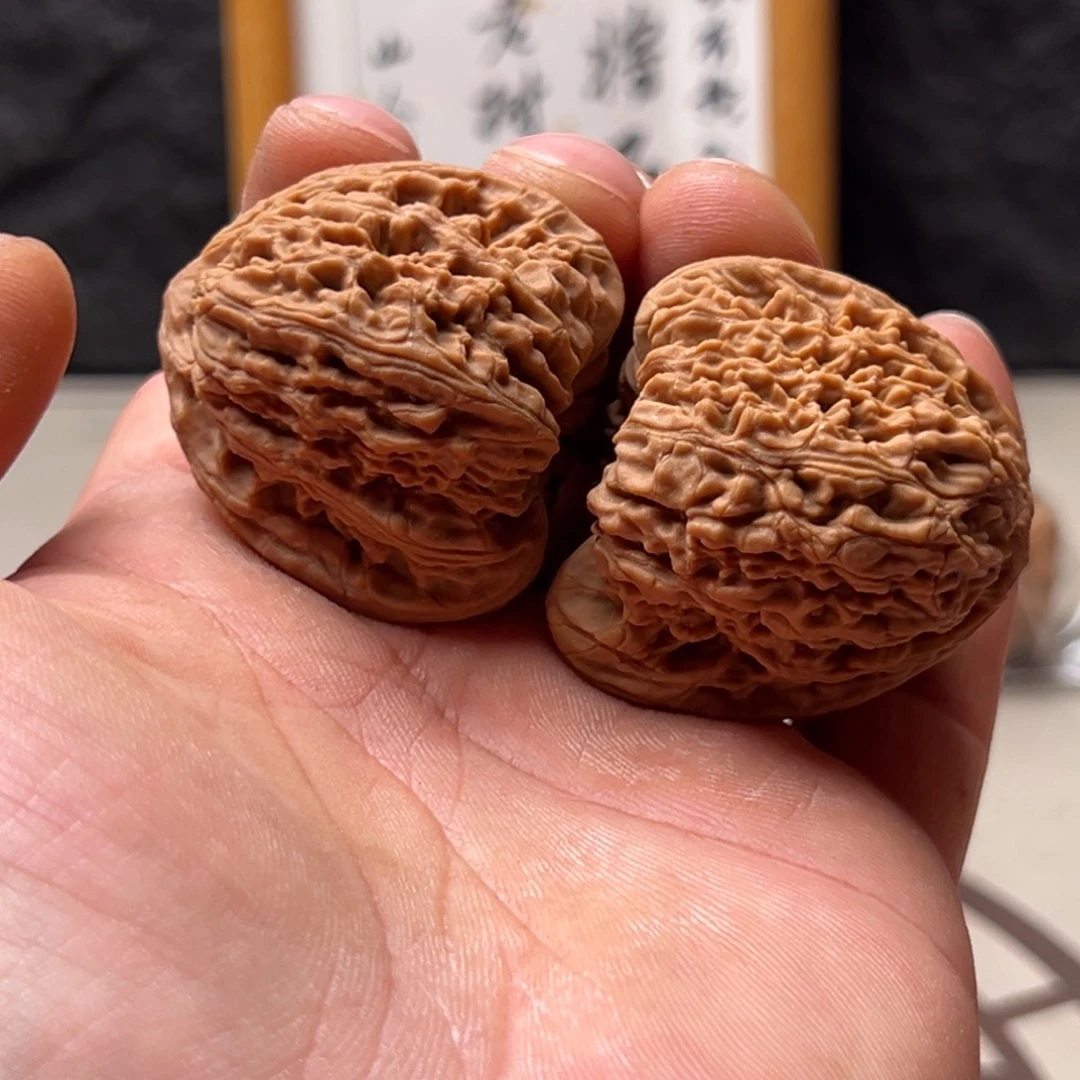 大***军把件文玩核桃南疆41.5微色差有黄
