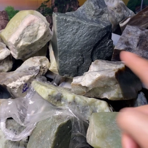 透闪石质玉未镶嵌珠宝半成品呵*