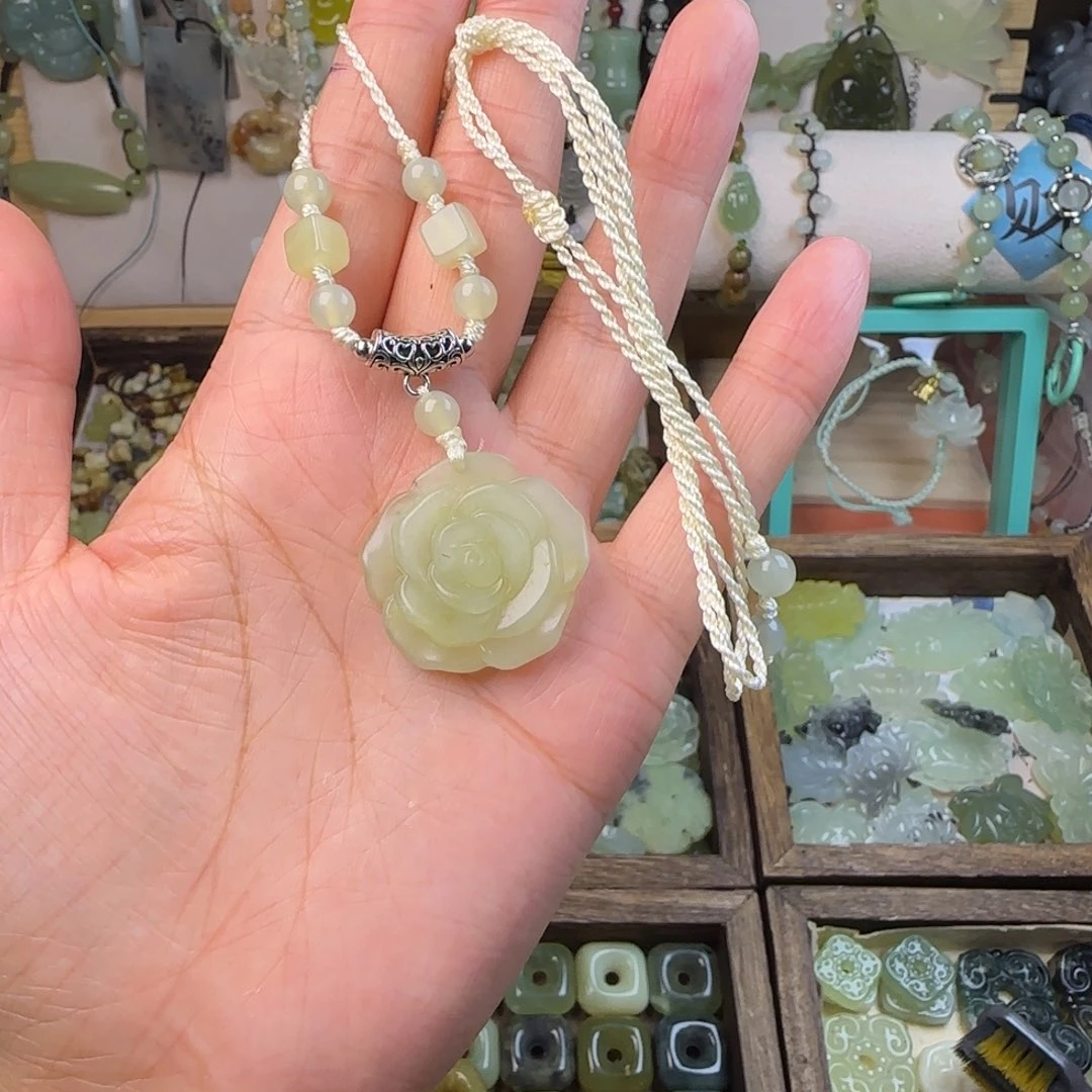 蛇纹石玉岫玉未镶嵌