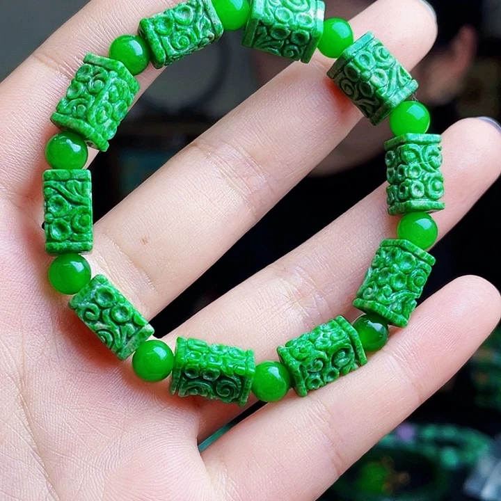 翡翠未镶嵌颈饰多样性