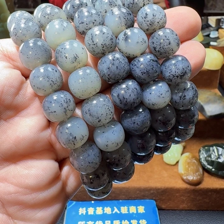 和田玉未镶嵌手链颜色多样性发货拍一发一