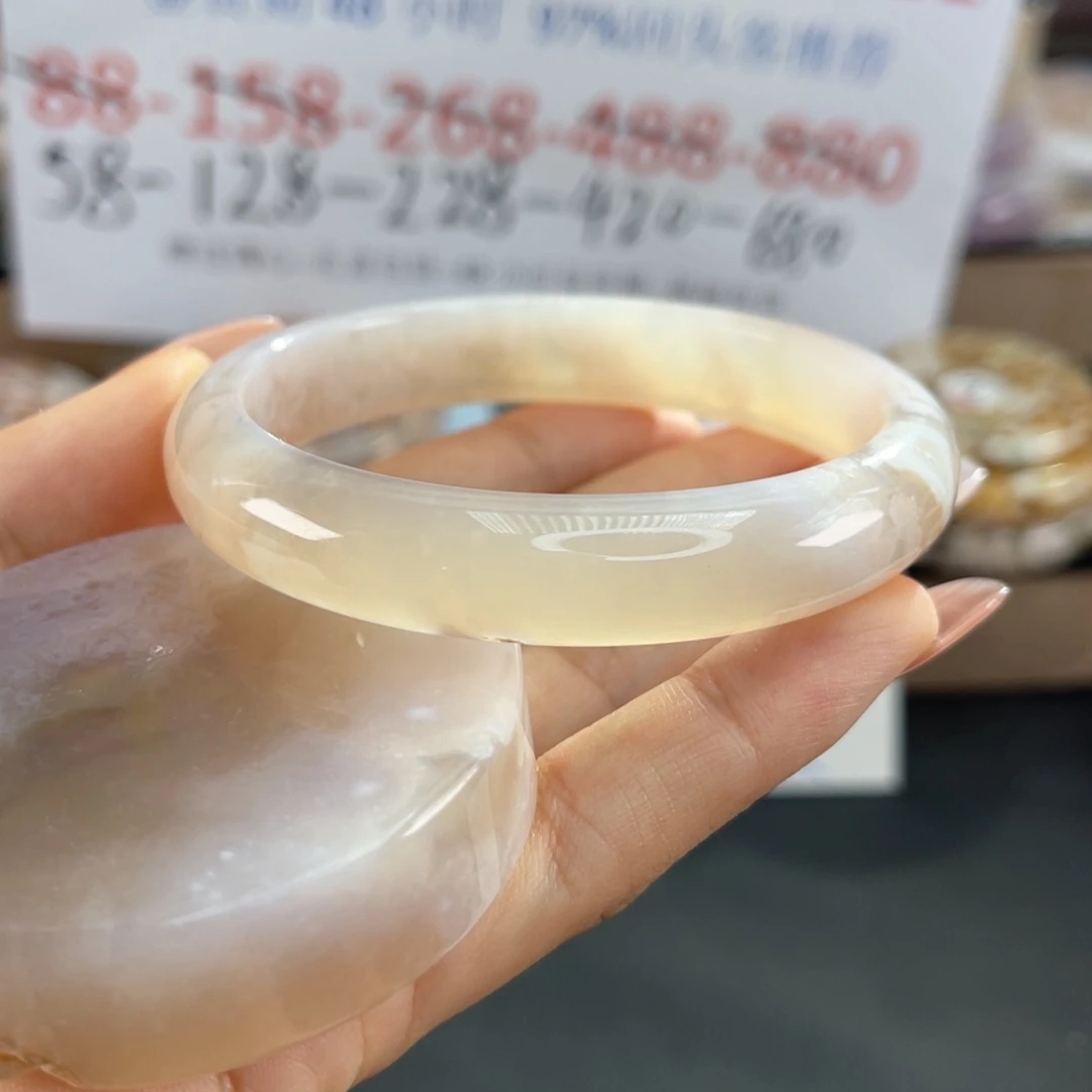 石英质玉未镶嵌手镯61