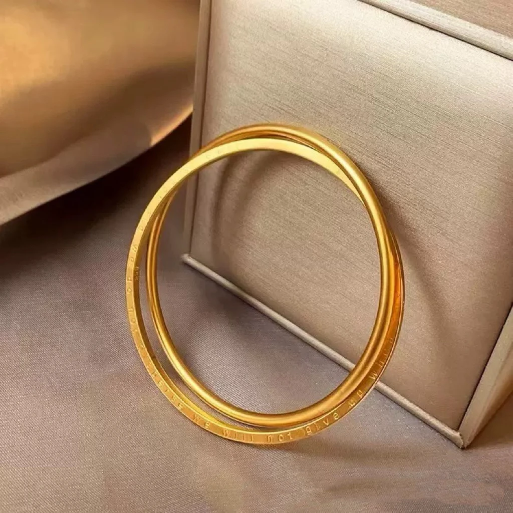 铜合金手镯 环环相扣双环字母手镯颜值夏季高级感久不掉色