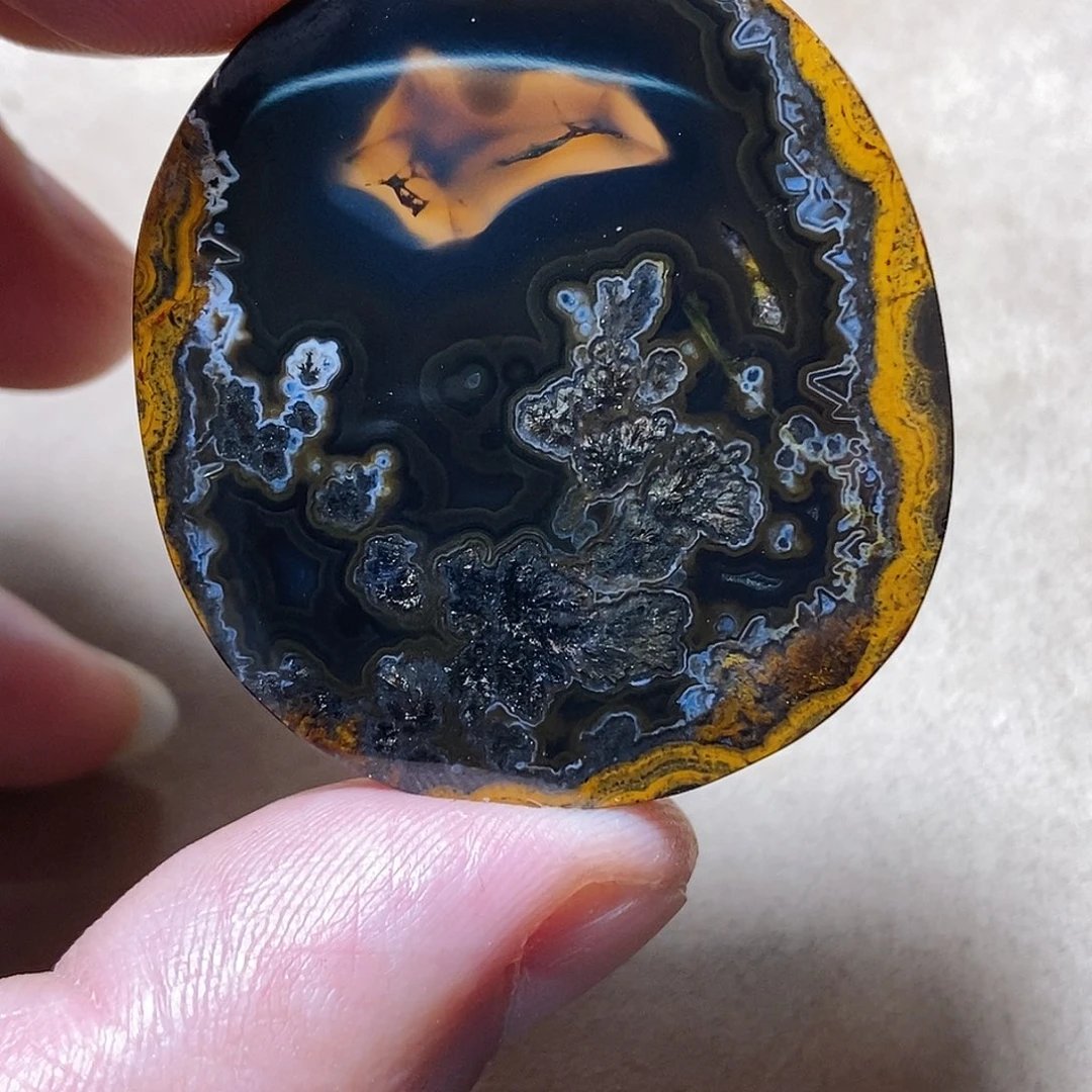 玛瑙/玉髓颈饰未镶嵌阿*哥